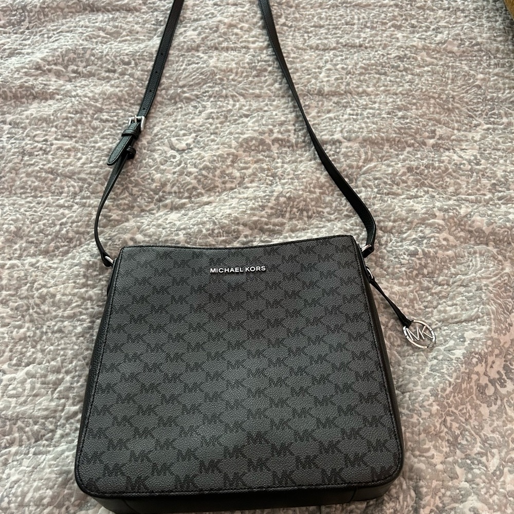 Michael Kors pocketbook